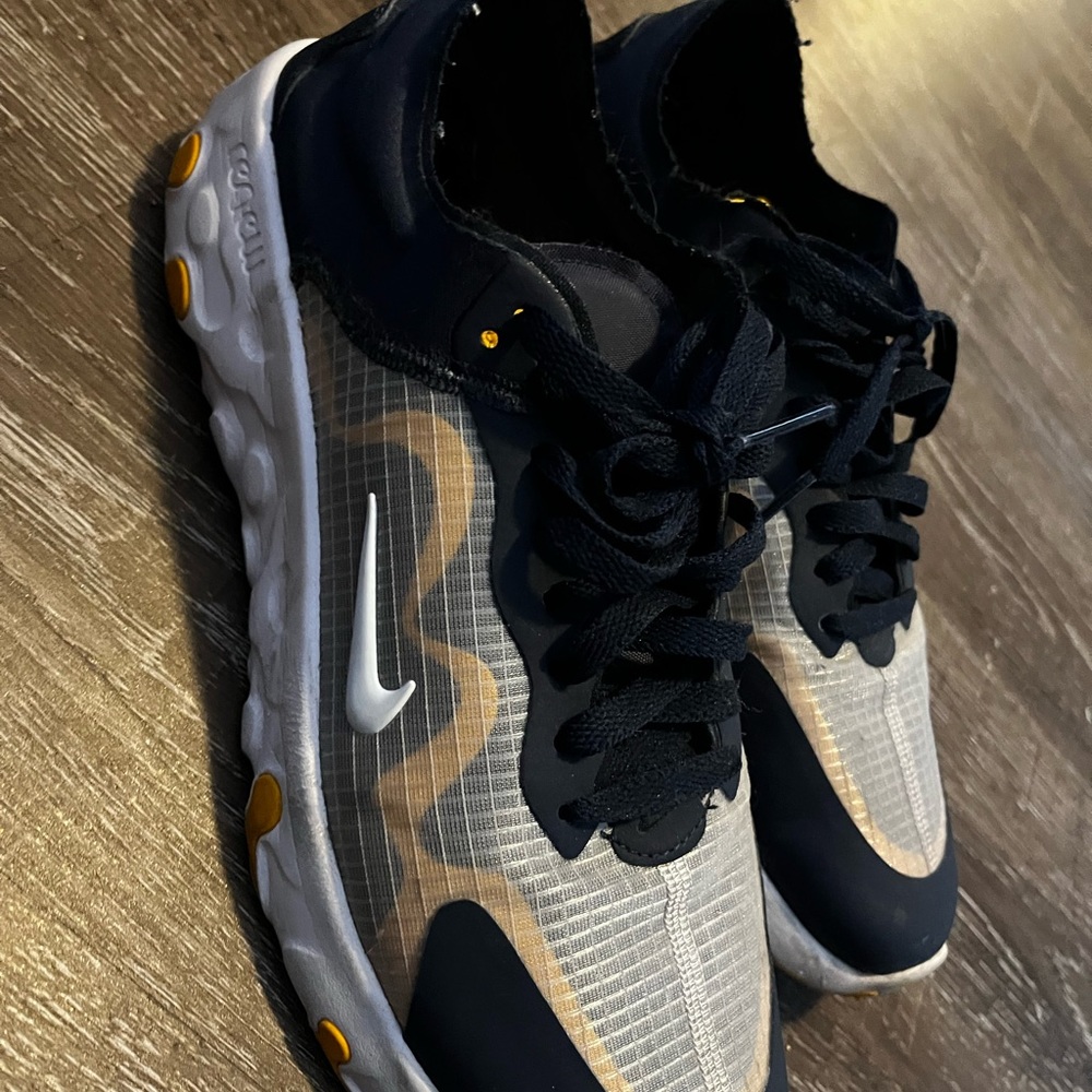 Nike renew shoes